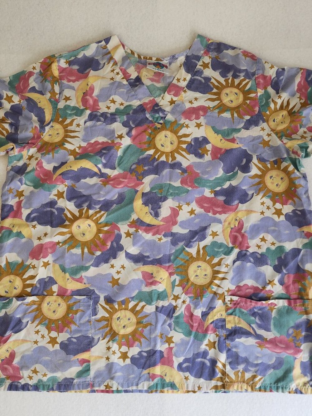 Vintage 90s Celestial Sun Moon Star Print Scrub Top XL